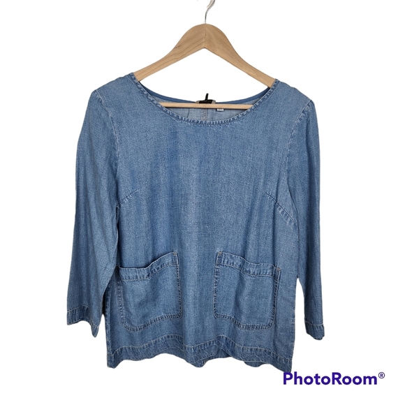 HD in Paris Tops - HD in Paris Anthropologie Blue Chambray Swing Top Front Pockets Sz 6